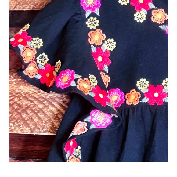 Free people Black shirt- used but in great condition - Picture 5 of 6